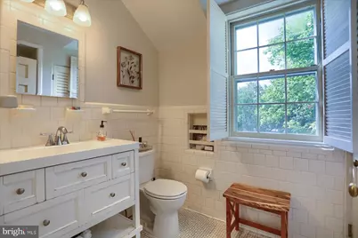 10 W Lake Avenue, Baltimore, MD 21210 - Photo 34
