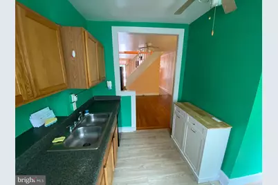 613 E 30th Street E, Baltimore, MD 21218 - Photo 8