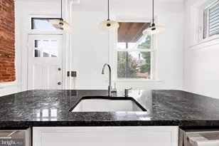 3005 N Calvert St, Baltimore, MD 21218 - Photo 16