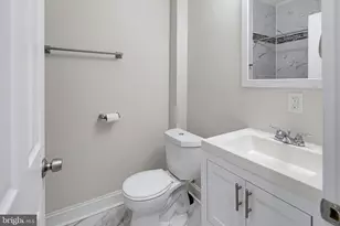 727 N Chester St, Baltimore, MD 21205 - Photo 24