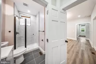 2617 N Calvert St, Baltimore, MD 21218 - Photo 14