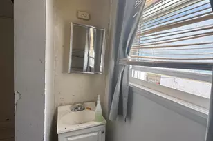 729 E 41st St, Baltimore, MD 21218 - Photo 24