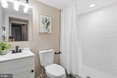 817 Wildwood Parkway, Baltimore, MD 21229 - Photo 24