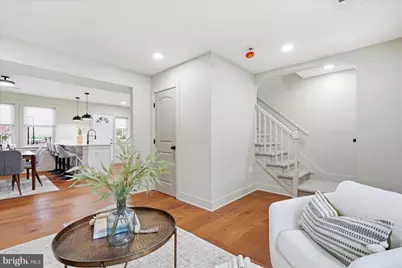 817 Wildwood Parkway, Baltimore, MD 21229 - Photo 6