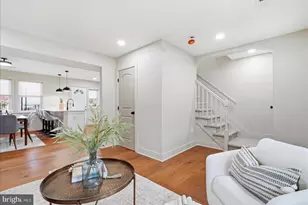817 Wildwood Pkwy, Baltimore, MD 21229 - Photo 6