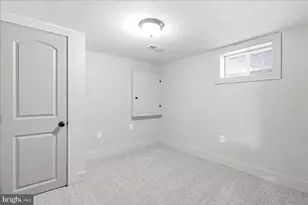 817 Wildwood Pkwy, Baltimore, MD 21229 - Photo 22