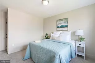 817 Wildwood Pkwy, Baltimore, MD 21229 - Photo 32