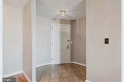 100 Harborview Drive #307, Baltimore, MD 21230 - Photo 6