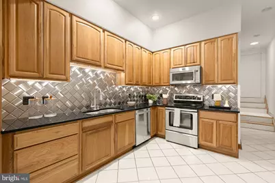 1121 S Clinton Street, Baltimore, MD 21224 - Photo 10