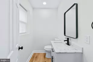 530 E 38th St, Baltimore, MD 21218 - Photo 8