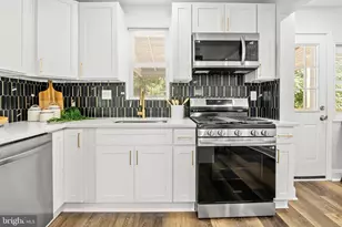 2850 Oakford Ave, Baltimore, MD 21215 - Photo 16