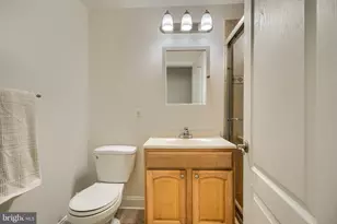 602 S East Ave, Baltimore, MD 21224 - Photo 36