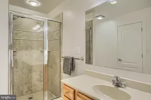 602 S East Ave, Baltimore, MD 21224 - Photo 26