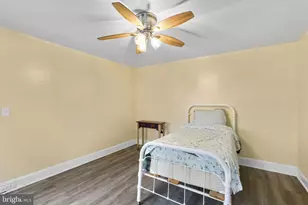 109 S Augusta Ave, Baltimore, MD 21229 - Photo 36