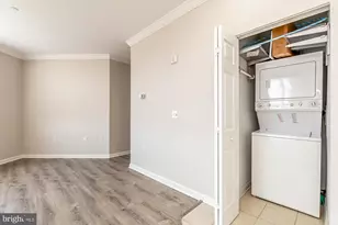 23 Pierside Dr, Baltimore, MD 21230 - Photo 8