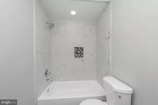 1005 N Mount St, Baltimore, MD 21217 - Photo 10