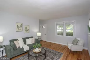 409 Wickham Road S, Baltimore, MD 21229 - Photo 4