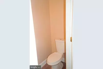 132 N Linwood Avenue, Baltimore, MD 21224 - Photo 18