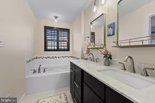 4214 Skyview, Baltimore, MD 21211 - Photo 18