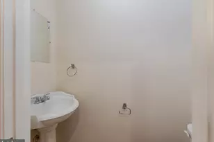 18 Madeira Street N, Baltimore, MD 21231 - Photo 12