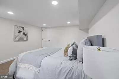 1049 N Milton Avenue, Baltimore, MD 21205 - Photo 10