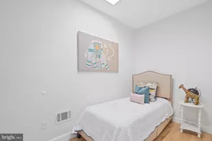 1049 N Milton Ave, Baltimore, MD 21205 - Photo 8