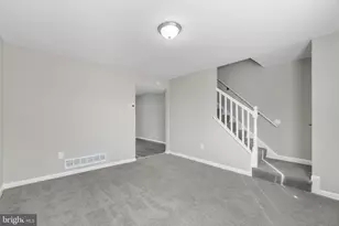 656 Charraway Rd, Baltimore, MD 21229 - Photo 4