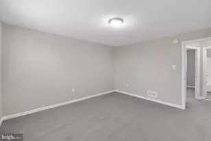 656 Charraway Rd, Baltimore, MD 21229 - Photo 18