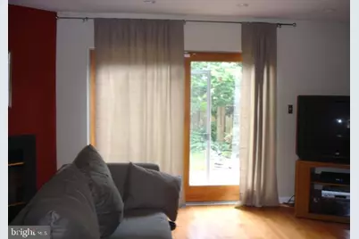 1211 S Linwood Avenue, Baltimore, MD 21224 - Photo 2