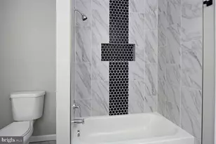 3909 Fleetwood Ave, Baltimore, MD 21206 - Photo 10