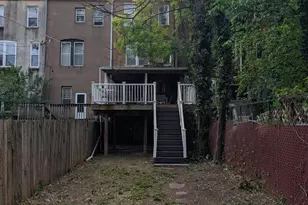 2431 Calvert Street N, Baltimore, MD 21218 - Photo 30