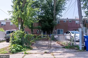 4766 Melbourne Rd, Baltimore, MD 21229 - Photo 6