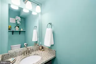 114 N Port St, Baltimore, MD 21224 - Photo 12