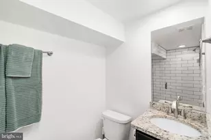 114 N Port St, Baltimore, MD 21224 - Photo 22