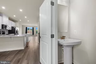 814 Watts St, Baltimore, MD 21217 - Photo 12