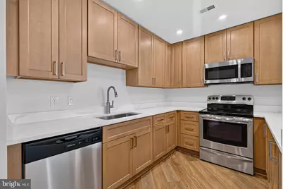 100 Harborview Drive #411, Baltimore, MD 21230 - Photo 8