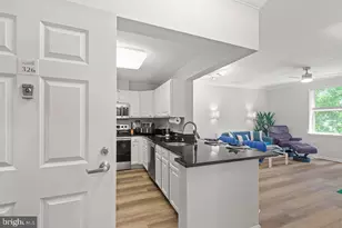 23 Pierside Dr, Baltimore, MD 21230 - Photo 6