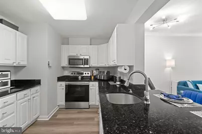 23 Pierside Drive #326, Baltimore, MD 21230 - Photo 2