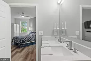 23 Pierside Dr, Baltimore, MD 21230 - Photo 24