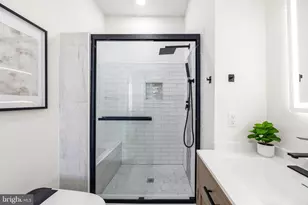 102 N East Ave, Baltimore, MD 21224 - Photo 24