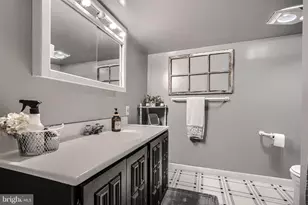 4215 Harcourt Rd, Baltimore, MD 21214 - Photo 58