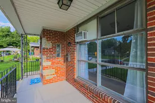 2804 Hanson Ave, Baltimore, MD 21209 - Photo 10