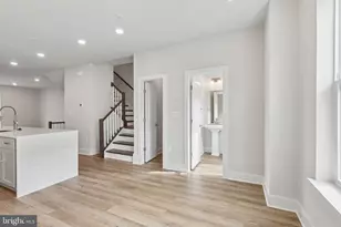 2721 Ferry Bar Dr, Baltimore, MD 21230 - Photo 8