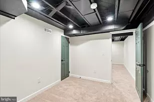 1300 E 35th St, Baltimore, MD 21218 - Photo 30