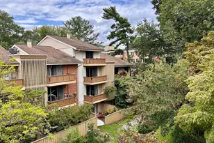 8 Cross Keys Rd, Baltimore, MD 21210 - Photo 2