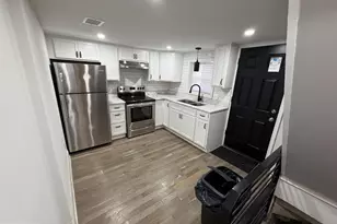 404 George St, Baltimore, MD 21201 - Photo 6