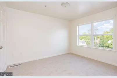5227 Crowson Avenue #2, Baltimore, MD 21212 - Photo 12