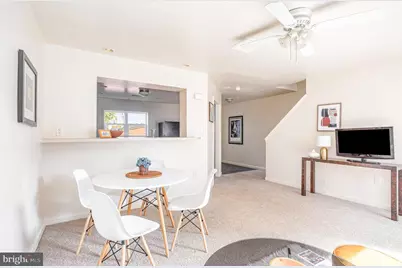 5227 Crowson Avenue #2, Baltimore, MD 21212 - Photo 4
