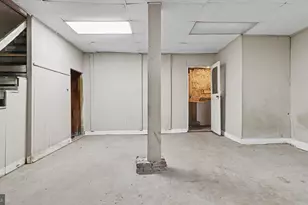 2825 W Lafayette Ave, Baltimore, MD 21216 - Photo 28