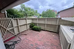 36 Bouton Green Ct, Baltimore, MD 21210 - Photo 6